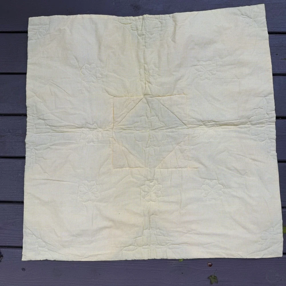 9.a.8 Vtg Handmade Hand Quilted Wall Quilt Blue Yellow Gingham Motifs 34x33.5
